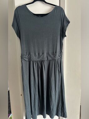 Quince dark olive ruched waist jersey dress with pockets size XL